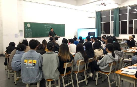 本科六档论下，成人非学历教育的困境与出路